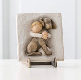 HUG PLAQUE FIGURE SCULPTURE HAND PAINTING WILLOW TREE BY SUSAN LORDI
