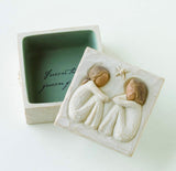 FRIENDSHIP KEEPSAKE BOX FIGURE SCULPTURE HAND PAINTING WILLOW TREE BY SUSAN LORDI