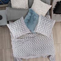 BABEL GEOMETRIC LIGHT BLANKET SOFTY AND WARM 3 PCS QUEEN SIZE